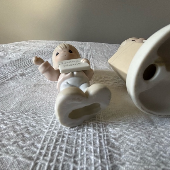 Precious Moments Cake Toppers - Cream and White - Picture 8 of 9